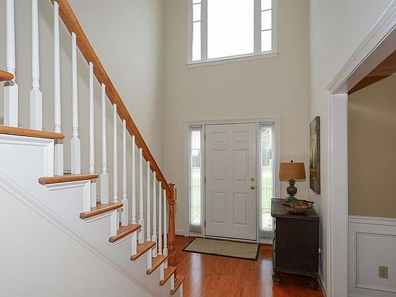 4th image of 530 Chapman Ln