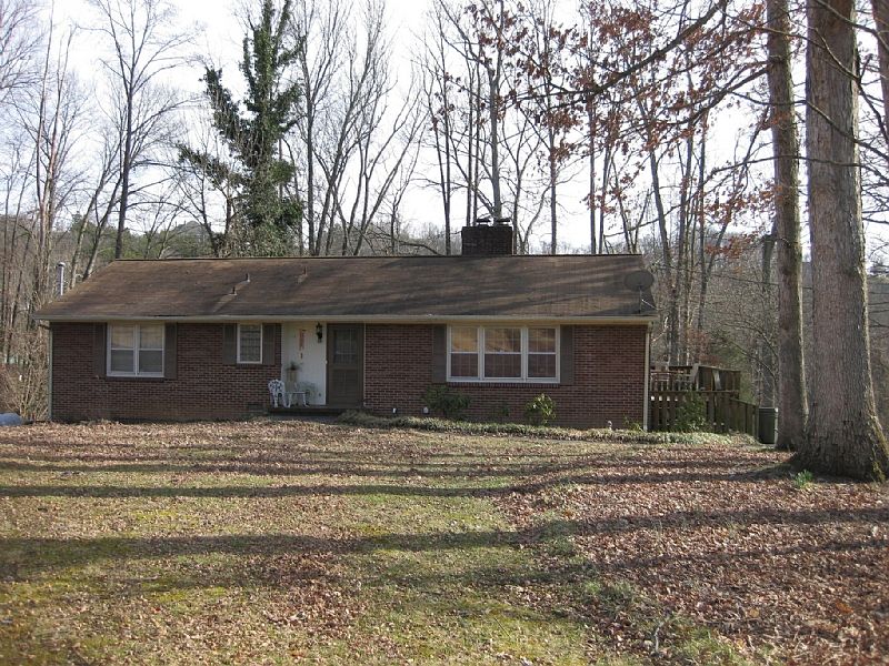 1st image of 610 Highland Dr