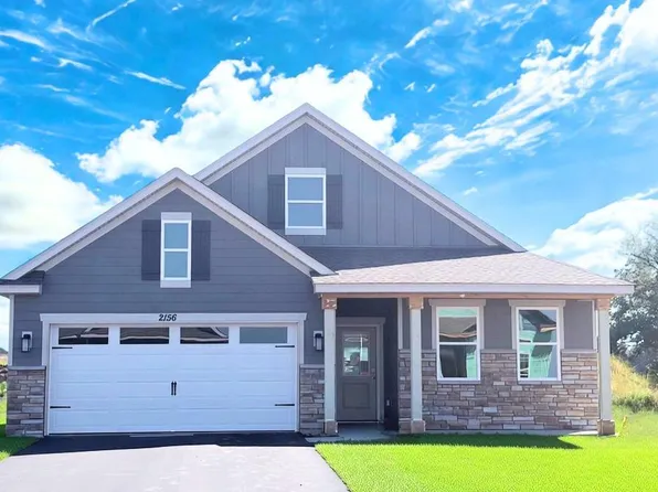 2156 Bluff Heights Dr, Shakopee, MN 55379