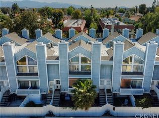 5823 Etiwanda Ave, Tarzana, CA 91356