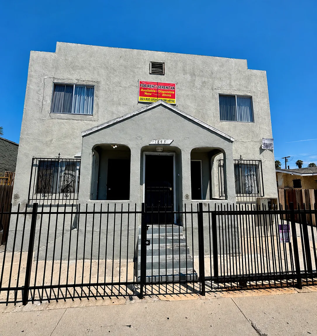 2 bed, 800 sqft, $2,900 — Photo 1