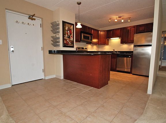4th image of 1600 Wedgewood Dr APT 303