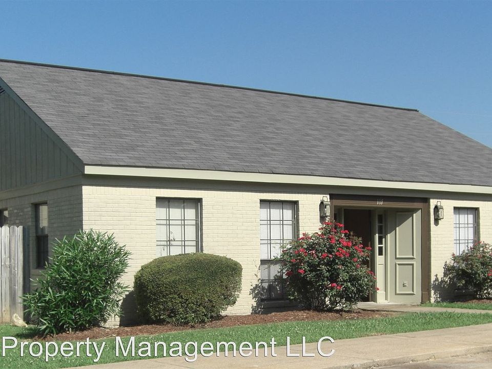 1st image of 117 Park Cir #B