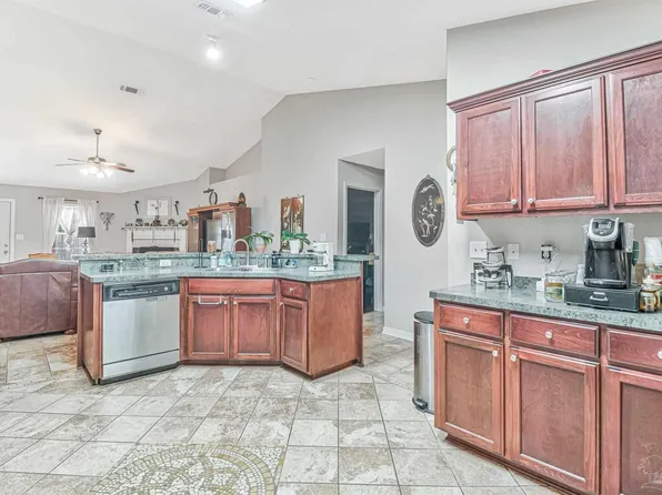 8786 Prowler Ct, Pensacola, FL 32506