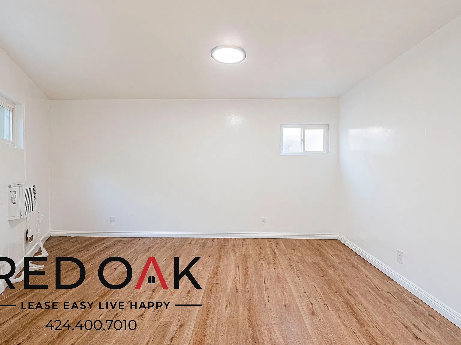 Spacious 2-Bed with Open Floor Plan, Air Conditioning and Parking Included in the Heart of South ... — Photo 1