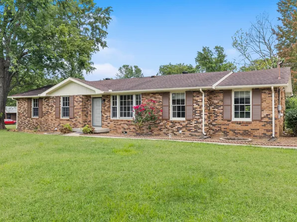 112 Paxton Dr NW, Hendersonville, TN 37075