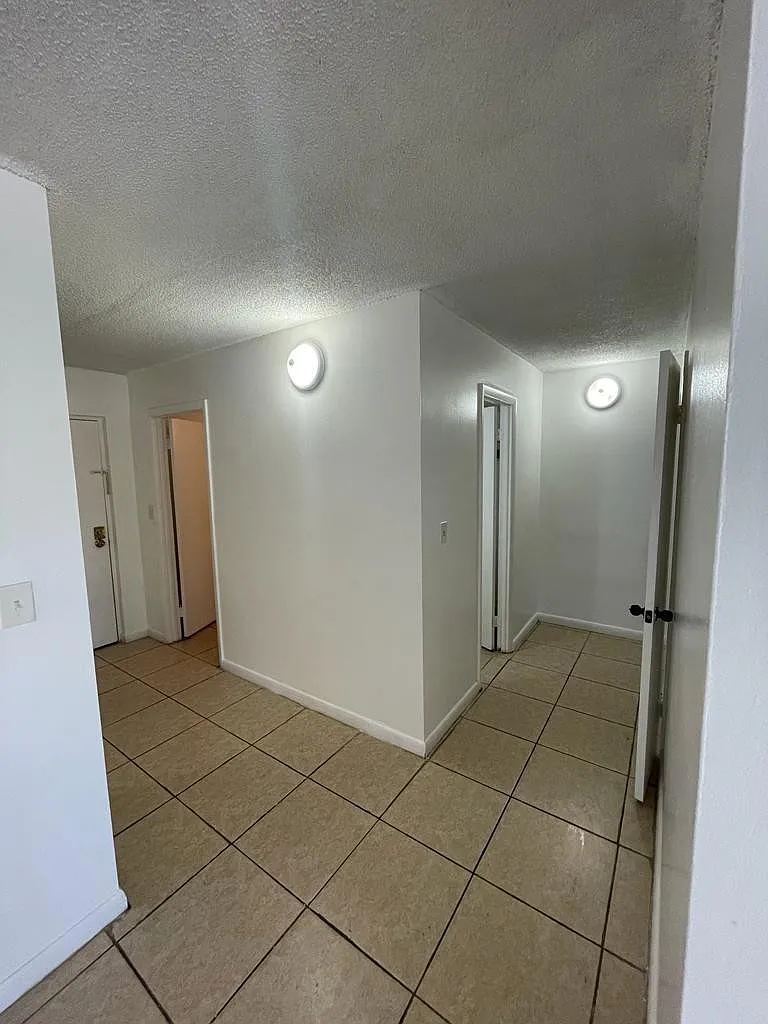 Building Photo - 14830 Naranja Lakes Blvd #A2N