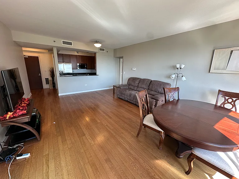 130 N Garland Ct #1407 — Photo 6