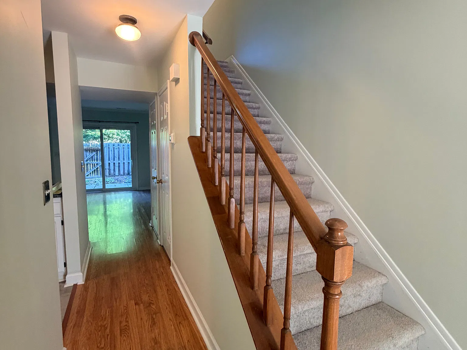 3 bed, 2.5 bath, 1266 sqft, $1,699 — Photo 3