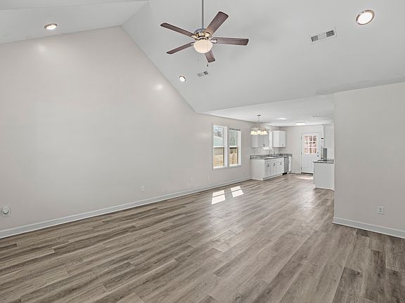 4th image of 294 Morton Ave