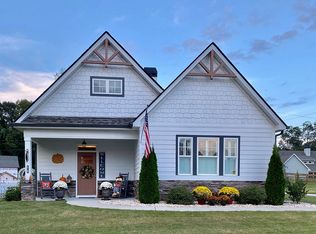 18 E Field St, Newnan, GA 30263