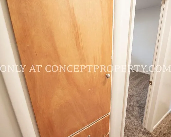 227 E St — Photo 78