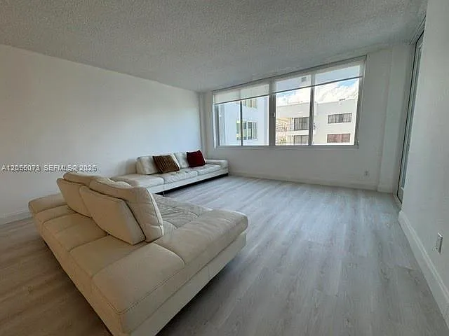 5401 Collins Ave #513 — Photo 24