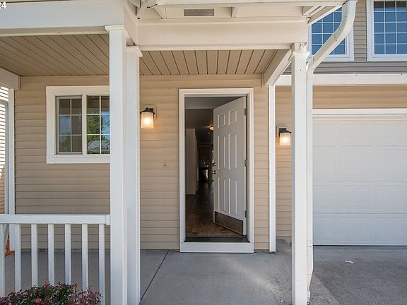 3rd image of 2533 NE 127th Ave