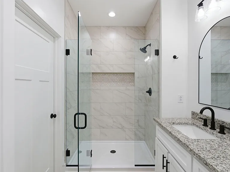 406 Cheyenne Ct — Photo 32