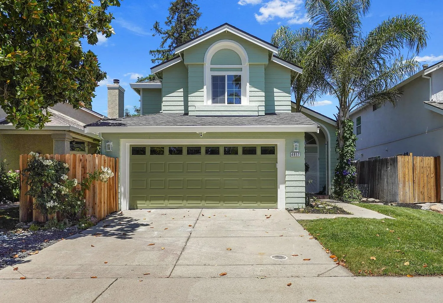 4857 Lonestar Way photo 1