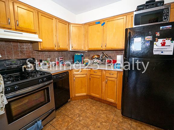 3rd image of 19-20 76th St #1