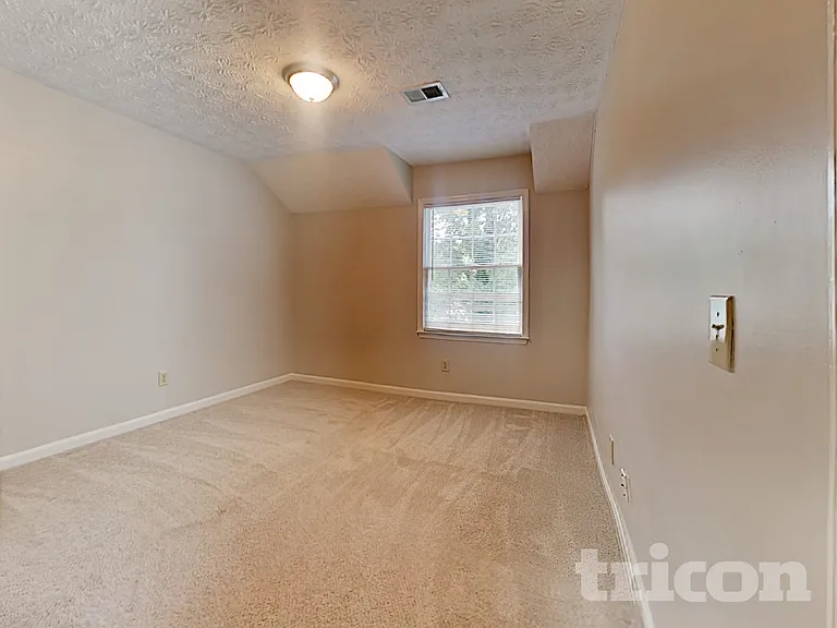 1516 Maple Ridge Dr — Photo 19
