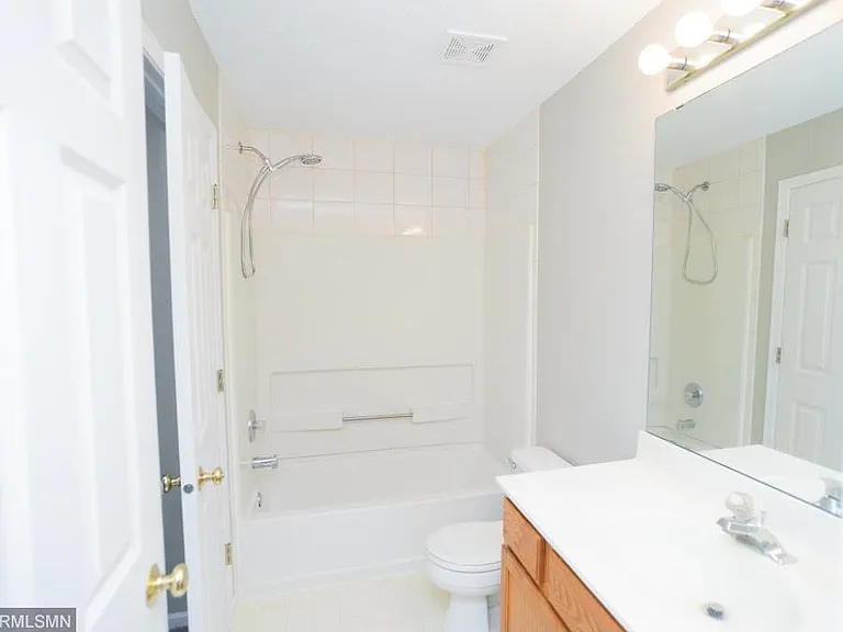 15751 Fjord Ave — Photo 22