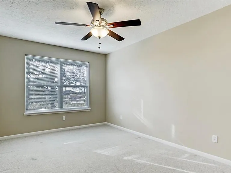23247 Diamond Knoll Ct — Photo 21
