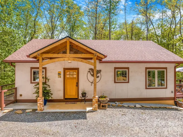 446 Amanda Dr, Mars Hill, NC 28754