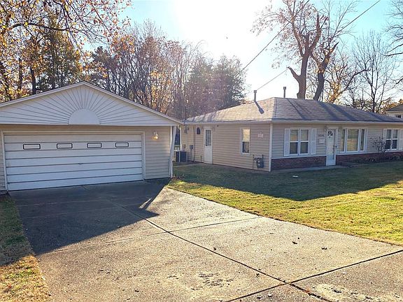 2nd image of 10584 Mert Ave
