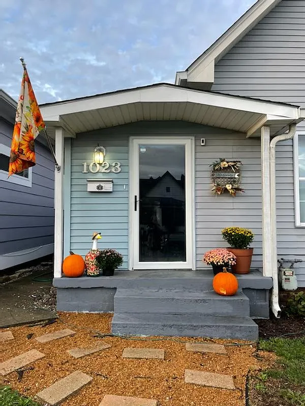 Fabulous Fall - 1023 Elm St