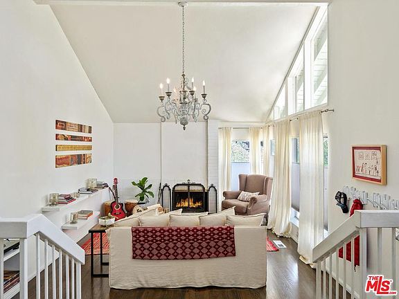 2nd image of 10378 Summer Holly Cir