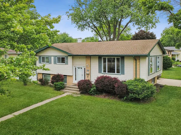900 Arthur Dr, Lombard, IL 60148