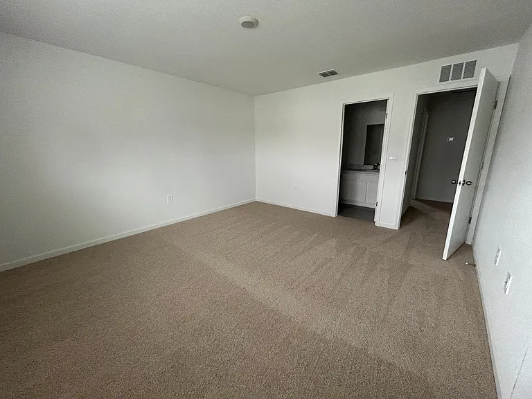 438 Talulla Trl — Photo 7