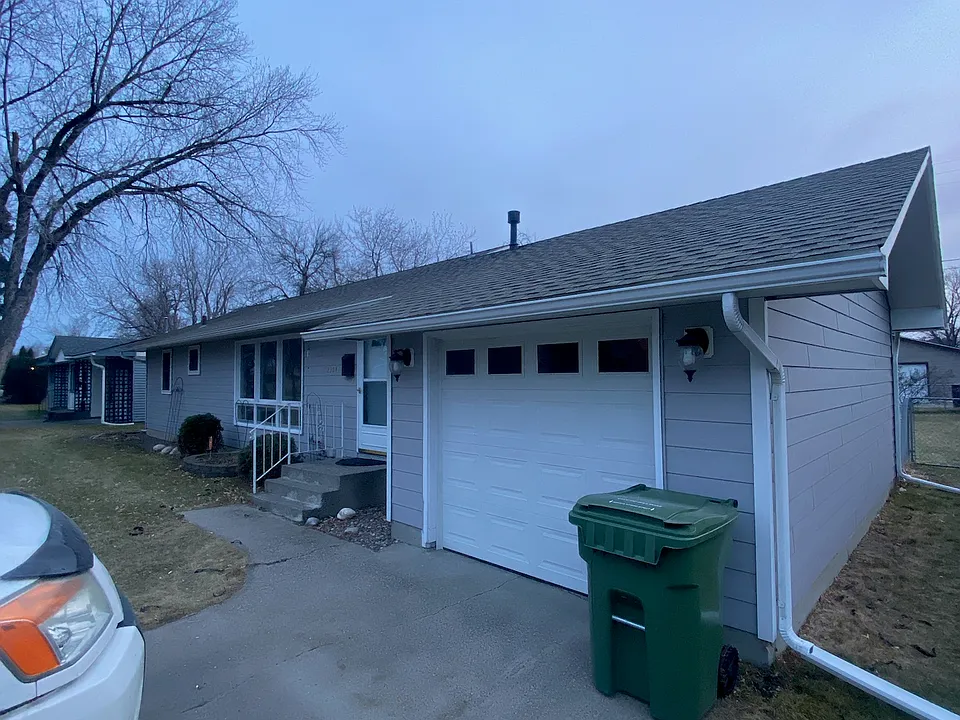 2304 Hewitt Dr