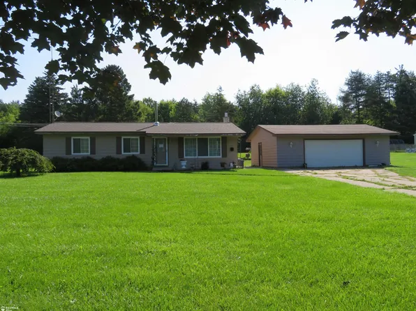 10195 Halsey Rd, Grand Blanc, MI 48439