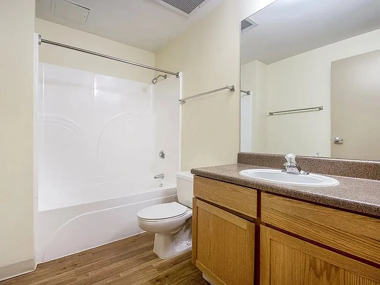 1555 California St #301 — Photo 12