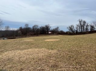 61 Sunset Inn Rd, Lafayette, NJ 07848