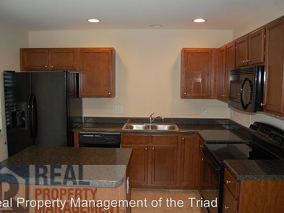3rd image of 650 Grasswren Way