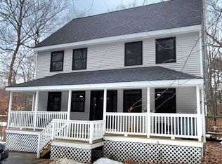 162 Lakeside Oaks Drive, Barrington, NH 03825