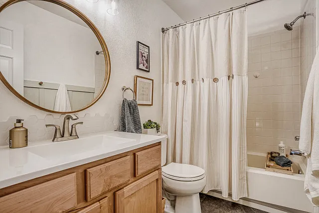 2497 Lexington St — Photo 23
