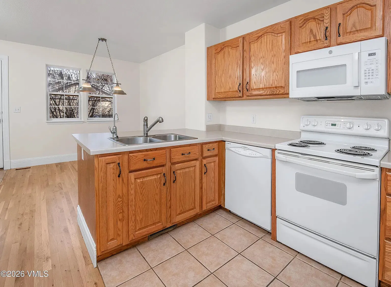 3 bed, 1729 sqft, $1,300 — Photo 3