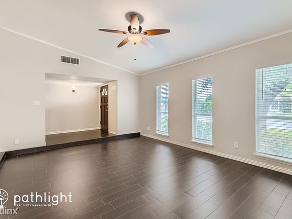 4th image of 219 Woodhurst Dr