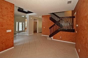 5th image of 3820 Carnaby Dr