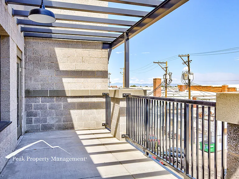 120 12th Ave S #302 — Photo 17