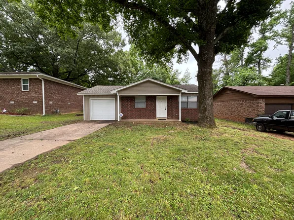 1301 Liberty Dr, Jacksonville, AR 72076