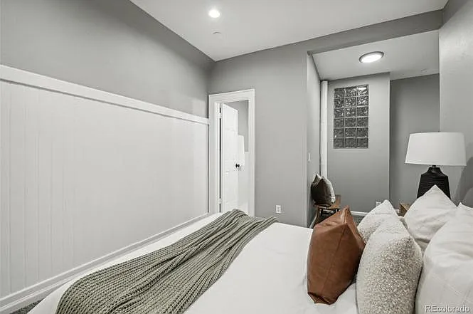 1376 N Pearl St #109-1 — Photo 10