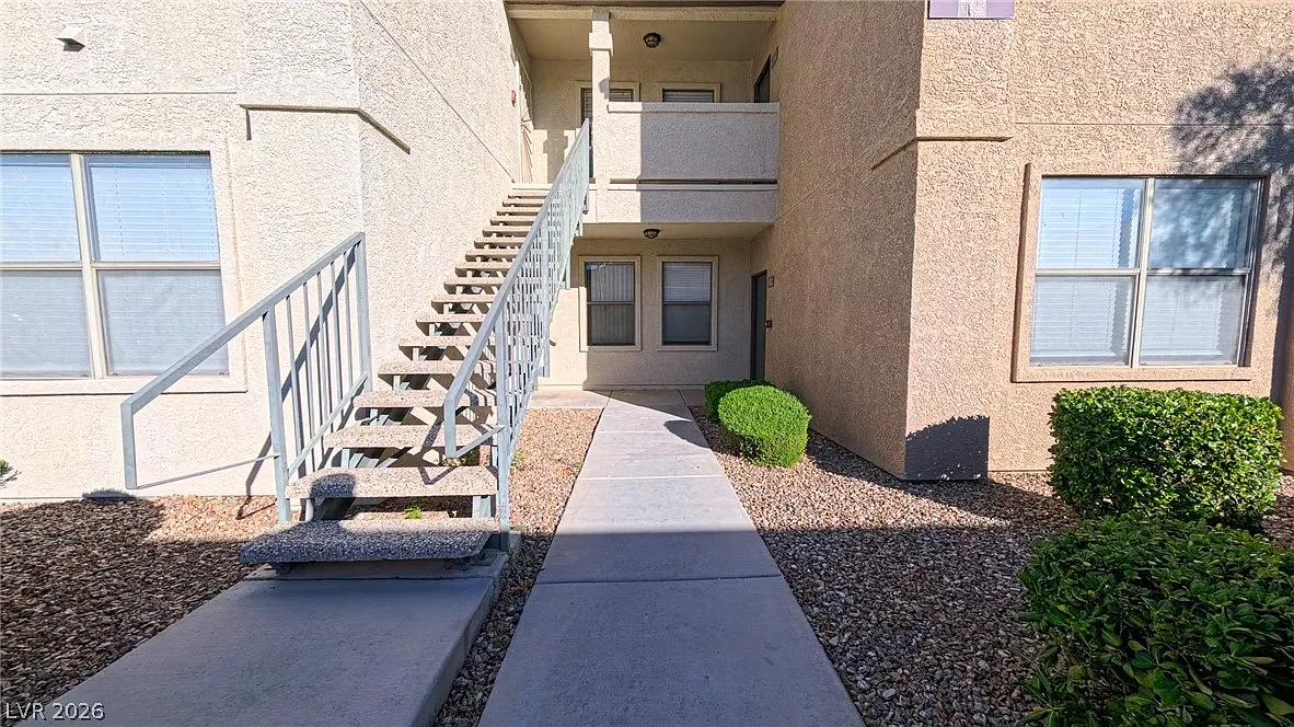 2 bed, 2.0 bath, 1036 sqft, $1,475 — Photo 3