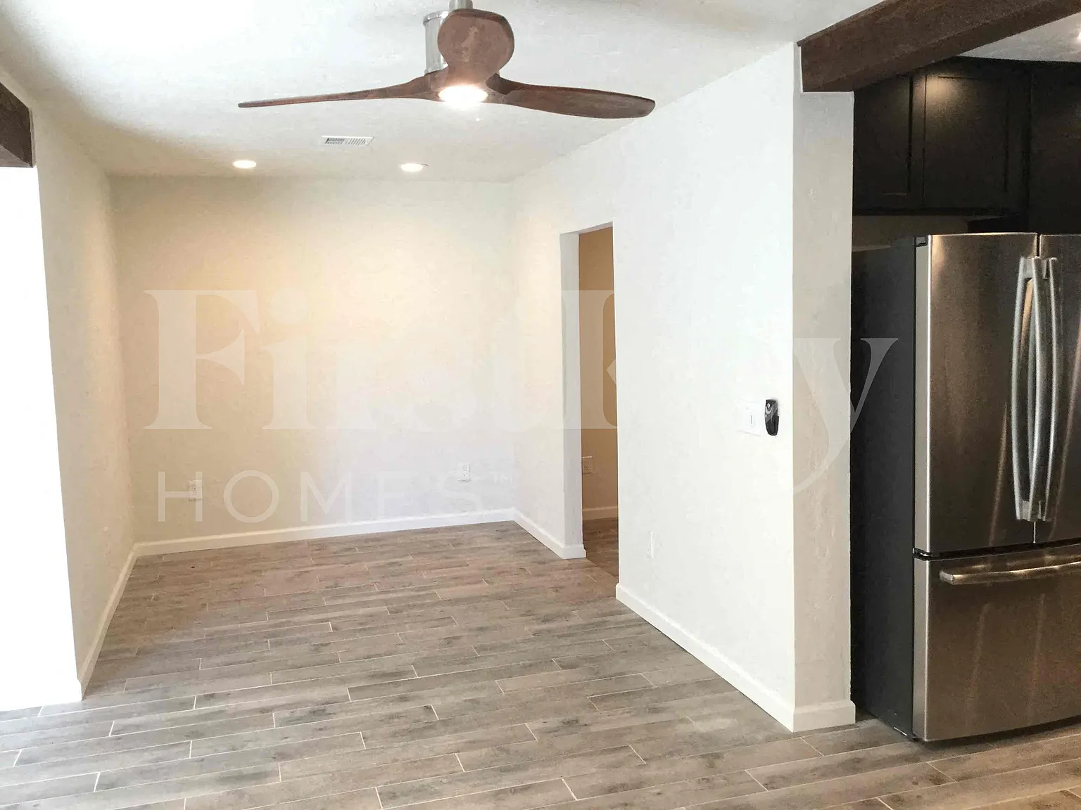 4 bed, 2.0 bath, 1800 sqft, $2,985 — Photo 3
