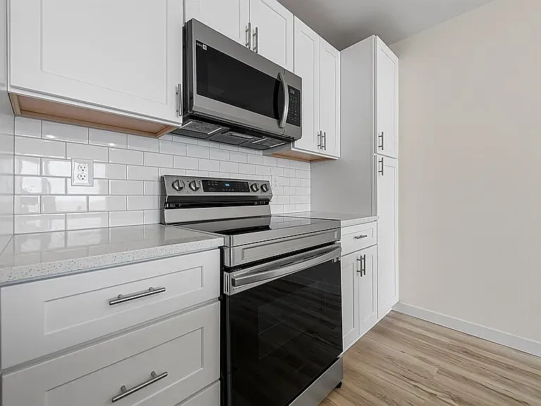 1132 Greenfield Dr — Photo 12