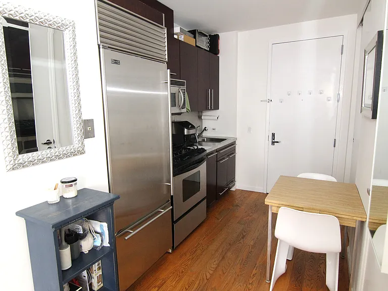 150 Nassau St #7J — Photo 7