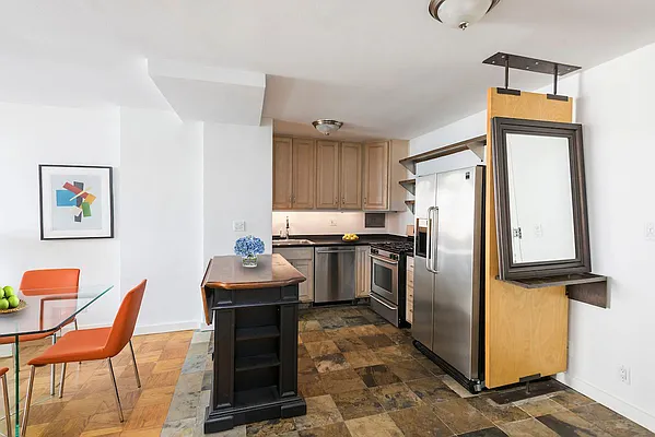 Sold by Compass | media 3