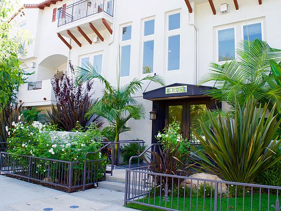 3rd image of 4541 Colfax Ave #101