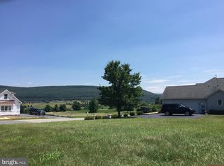6374 Sawgrass Ct, Fayetteville, PA 17222